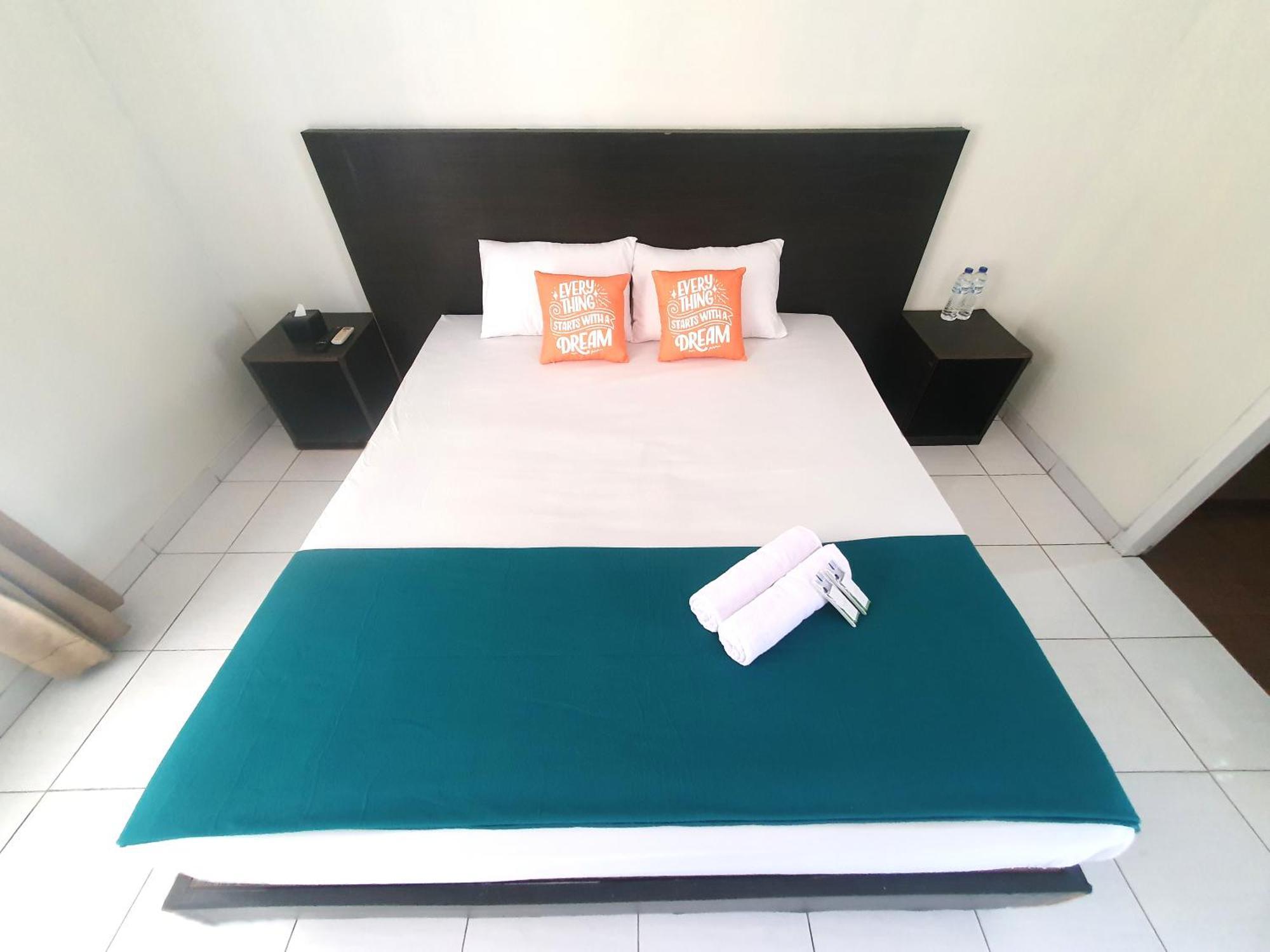 Ruang Tidur At Dpalma Bogor Hotel ภายนอก รูปภาพ