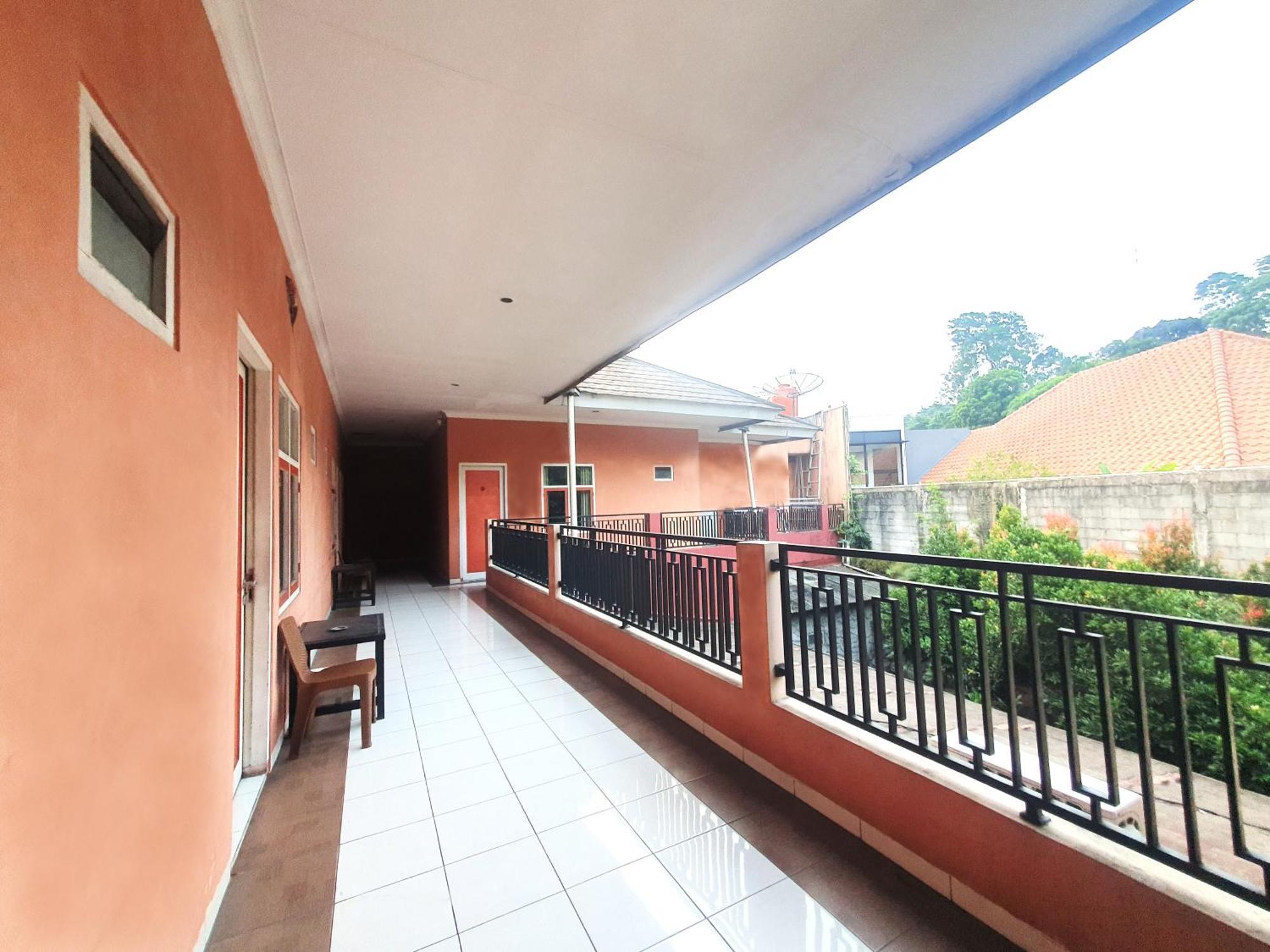 Ruang Tidur At Dpalma Bogor Hotel ภายนอก รูปภาพ